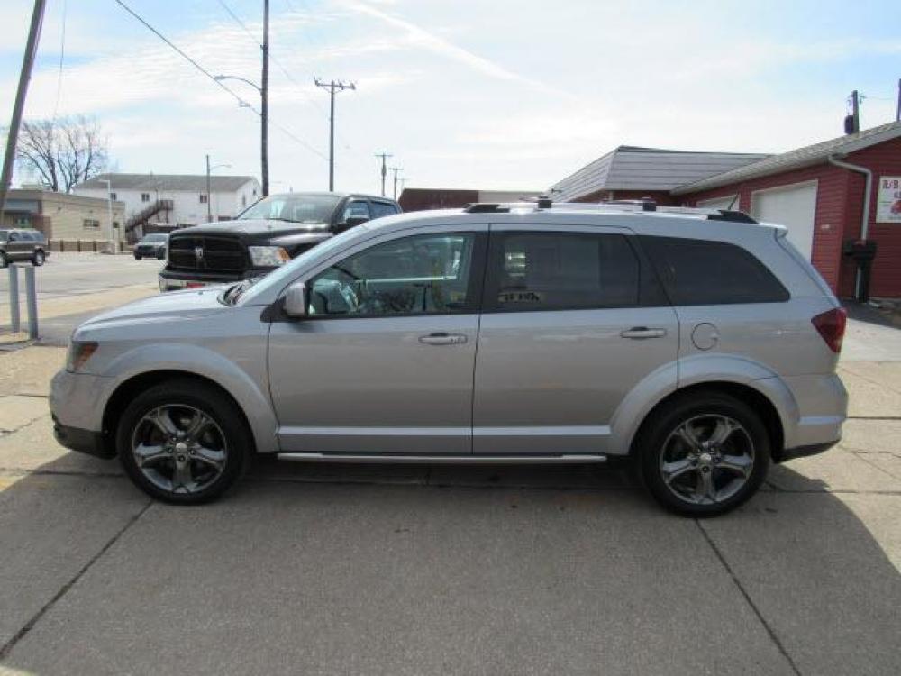 2015 Billet Silver Metallic Clear Coat Dodge Journey Crossroad (3C4PDCGG3FT) with an 3.6 6 Cylinder Sequential Multiport Fuel Injection engine, 6-Speed Shiftable Automatic transmission, located at 5505 N. Summit St., Toledo, OH, 43611, (419) 729-2688, 41.654953, -83.530014 - Photo #26