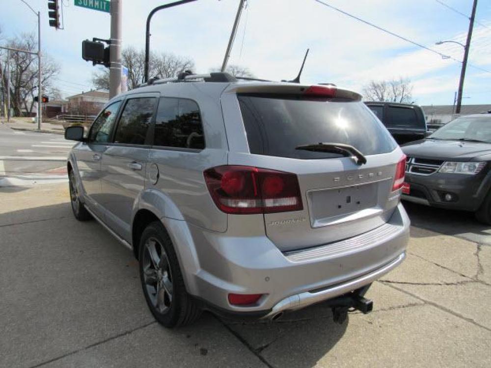 2015 Billet Silver Metallic Clear Coat Dodge Journey Crossroad (3C4PDCGG3FT) with an 3.6 6 Cylinder Sequential Multiport Fuel Injection engine, 6-Speed Shiftable Automatic transmission, located at 5505 N. Summit St., Toledo, OH, 43611, (419) 729-2688, 41.654953, -83.530014 - Photo #27