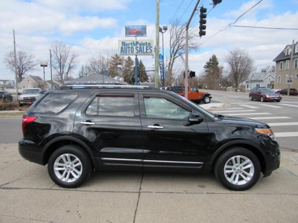 2014 Tuxedo Black Metallic Ford Explorer XLT (1FM5K8D86EG) with an 3.5 6 Cylinder Sequential Multiport Fuel Injection engine, 6-Speed Shiftable Automatic transmission, located at 5505 N. Summit St., Toledo, OH, 43611, (419) 729-2688, 41.654953, -83.530014 - Photo #0