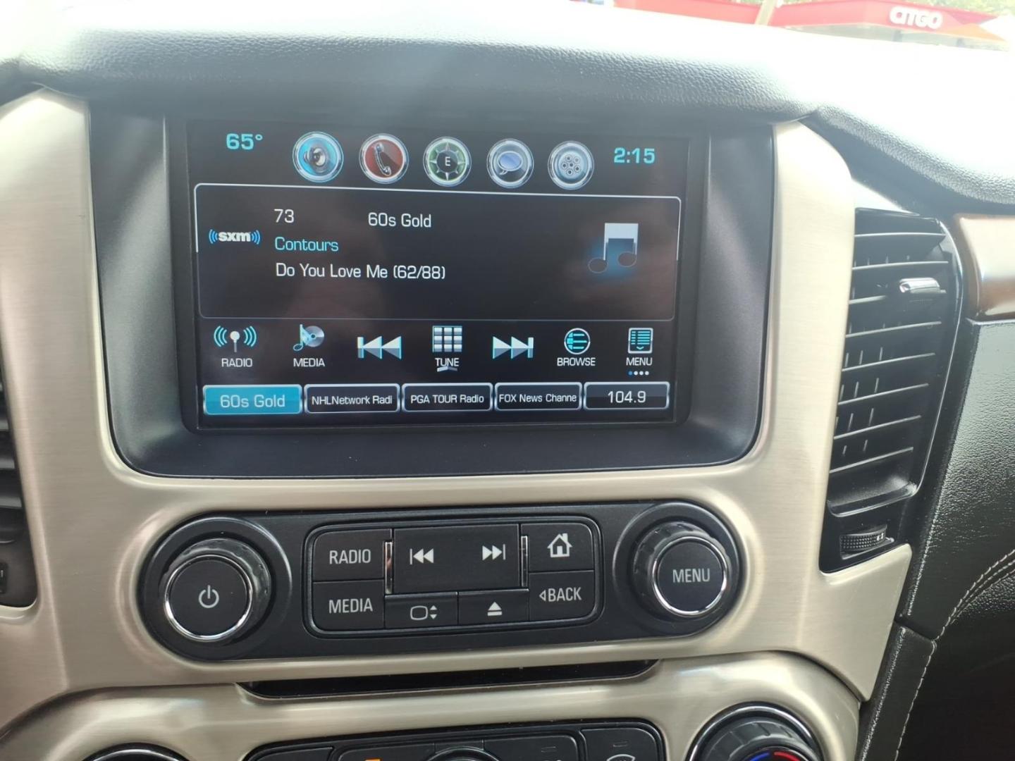 2019 Quicksilver Metallic Gan GMC Yukon Denali (1GKS2CKJ6KR) with an 6.2L EcoTec3 6.2L V8 420hp 460ft. lbs. Direct Injection engine, 10-Speed Shiftable Automatic transmission, located at 5505 N. Summit St., Toledo, OH, 43611, (419) 729-2688, 41.654953, -83.530014 - Photo#7