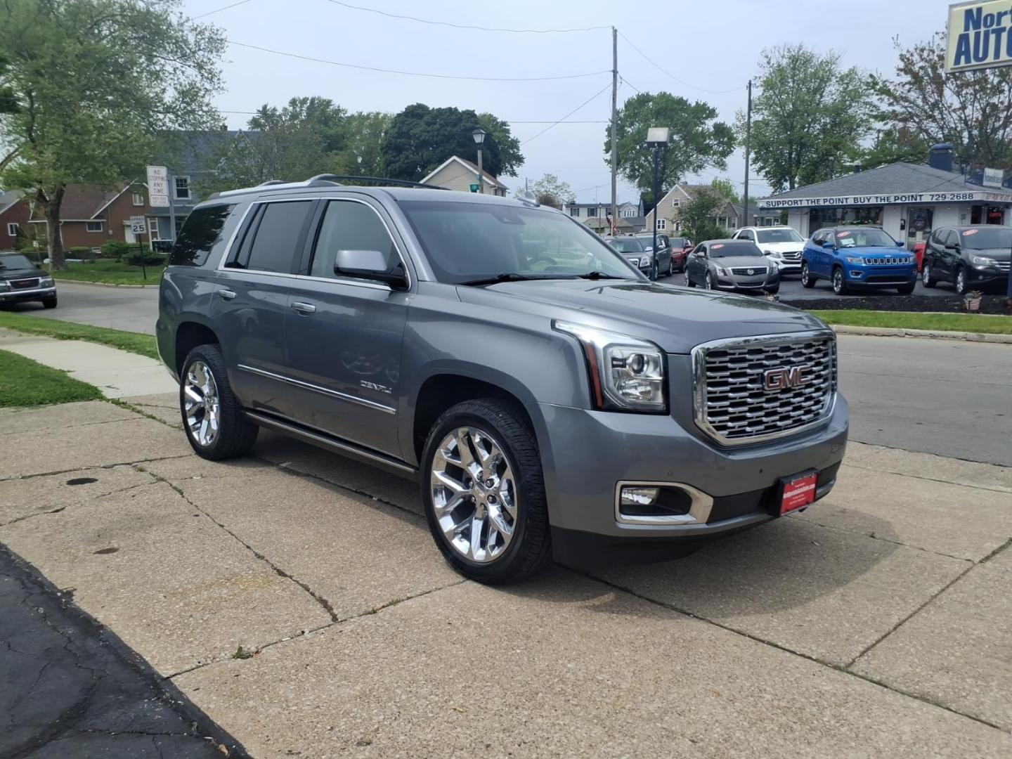 2019 Quicksilver Metallic Gan GMC Yukon Denali (1GKS2CKJ6KR) with an 6.2L EcoTec3 6.2L V8 420hp 460ft. lbs. Direct Injection engine, 10-Speed Shiftable Automatic transmission, located at 5505 N. Summit St., Toledo, OH, 43611, (419) 729-2688, 41.654953, -83.530014 - Photo#25