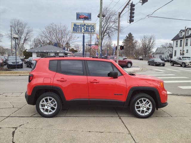 photo of 2022 Jeep Renegade 4x4 Latitude