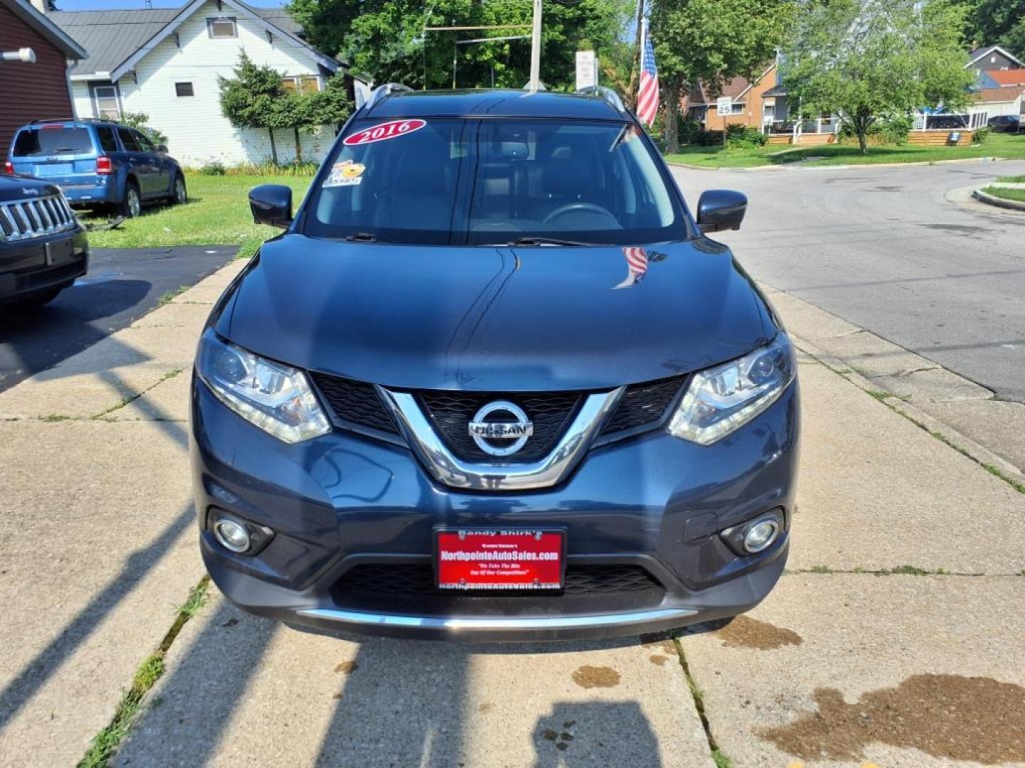 2016 Arctic Blue Metallic Nissan Rouge AWD SL (5N1AT2MV0GC) with an 2.5L 2.5L I4 170hp 175ft. lbs. Sequential Multiport Fuel Injection engine, CVT transmission, located at 5505 N. Summit St., Toledo, OH, 43611, (419) 729-2688, 41.654953, -83.530014 - Photo#22