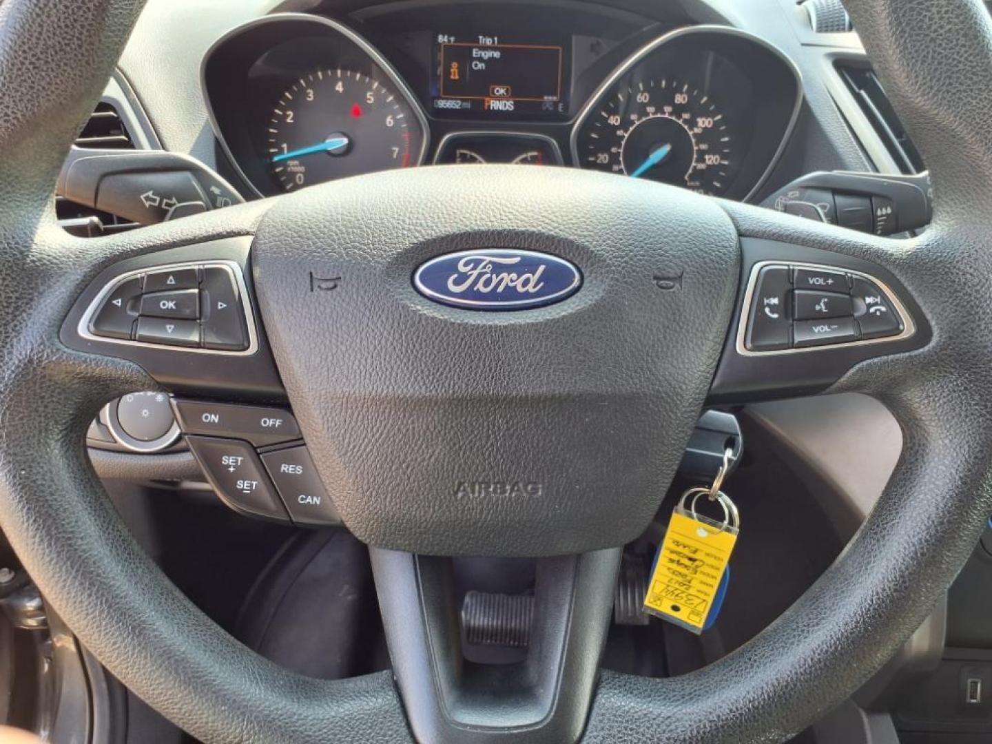 2017 Magnetic Ford Escape SE (1FMCU0GD2HU) with an 1.5L EcoBoost 1.5L Turbo I4 179hp 177ft. lbs. Direct Injection engine, 6-Speed Shiftable Automatic transmission, located at 5505 N. Summit St., Toledo, OH, 43611, (419) 729-2688, 41.654953, -83.530014 - Photo#6