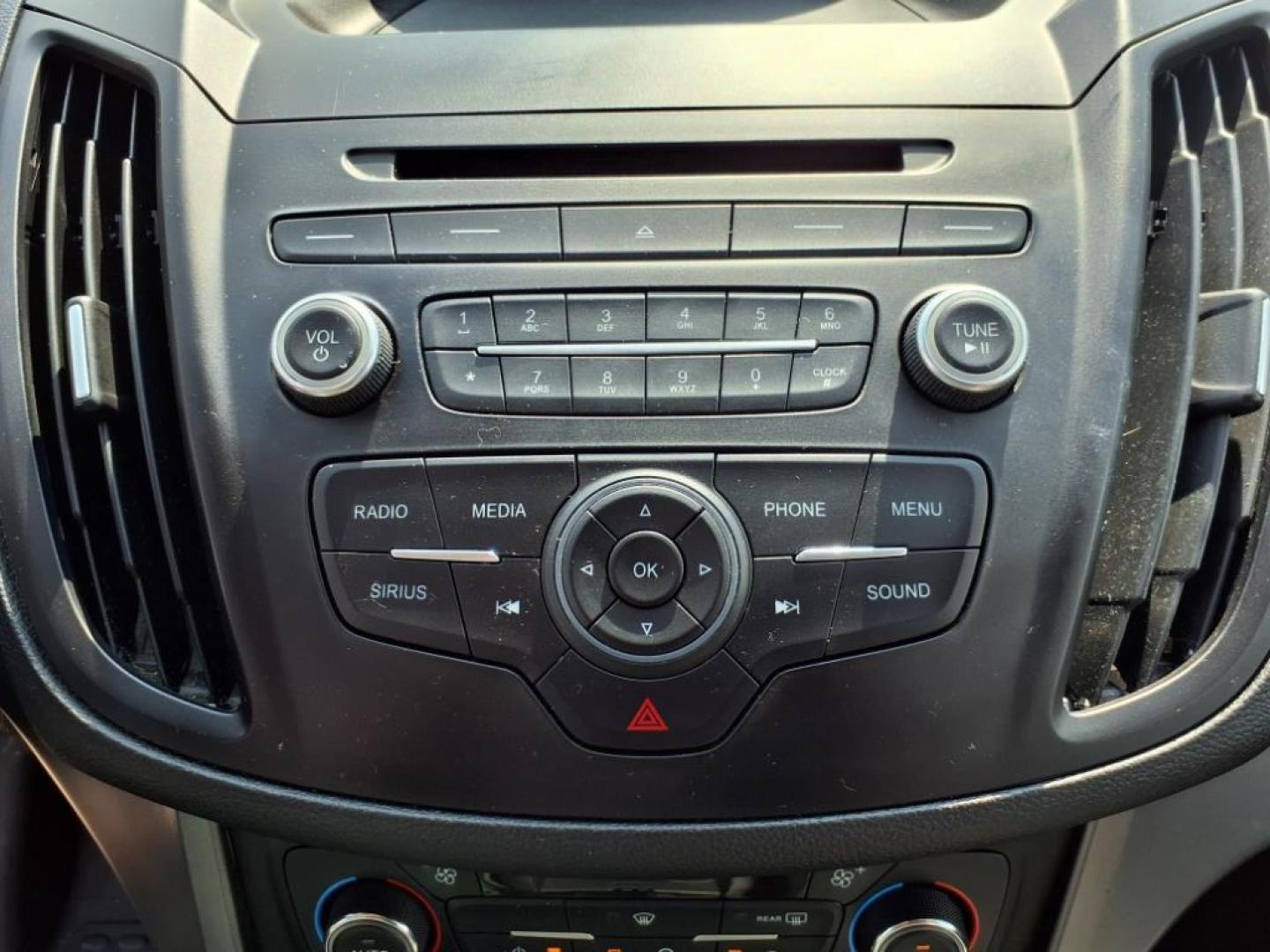 2017 Magnetic Ford Escape SE (1FMCU0GD2HU) with an 1.5L EcoBoost 1.5L Turbo I4 179hp 177ft. lbs. Direct Injection engine, 6-Speed Shiftable Automatic transmission, located at 5505 N. Summit St., Toledo, OH, 43611, (419) 729-2688, 41.654953, -83.530014 - Photo#10