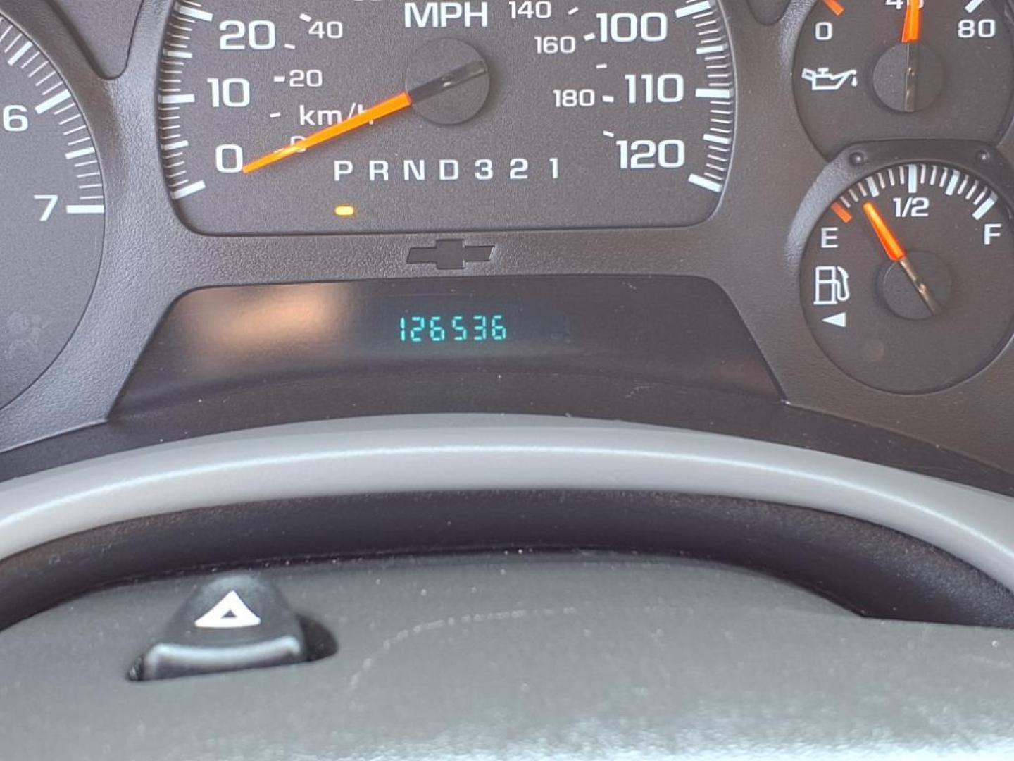 2006 Silverstone Metallic Chevrolet TrailBlazer LS (1GNDT13S462) with an 4.2L 4L NA I6 double overhead cam (DOHC) 24V Fuel Injected engine, 4-Speed Automatic transmission, located at 5505 N. Summit St., Toledo, OH, 43611, (419) 729-2688, 41.654953, -83.530014 - Photo#11