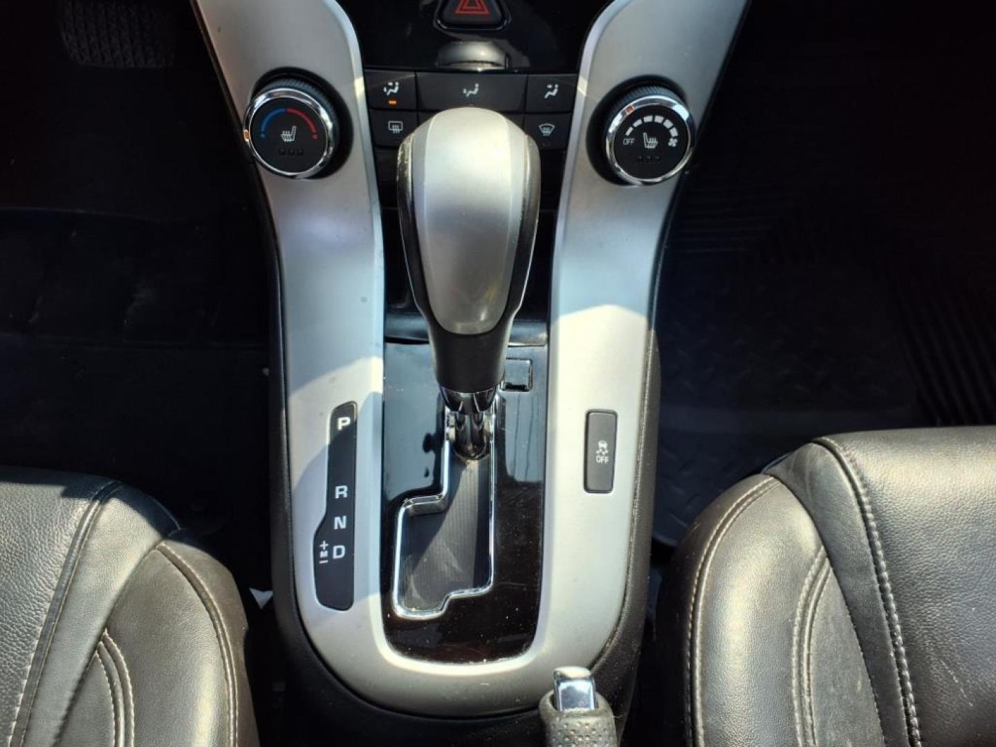2014 Silver Ice Metallic Chevrolet Cruze 2LT Auto (1G1PE5SBXE7) with an 1.4L Ecotec 1.4L Turbo I4 138hp 148ft. lbs. Sequential Multiport Fuel Injection engine, 6-Speed Shiftable Automatic transmission, located at 5505 N. Summit St., Toledo, OH, 43611, (419) 729-2688, 41.654953, -83.530014 - Photo#11