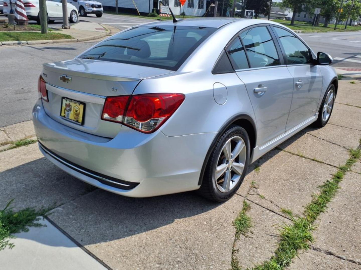 2014 Silver Ice Metallic Chevrolet Cruze 2LT Auto (1G1PE5SBXE7) with an 1.4L Ecotec 1.4L Turbo I4 138hp 148ft. lbs. Sequential Multiport Fuel Injection engine, 6-Speed Shiftable Automatic transmission, located at 5505 N. Summit St., Toledo, OH, 43611, (419) 729-2688, 41.654953, -83.530014 - Photo#24