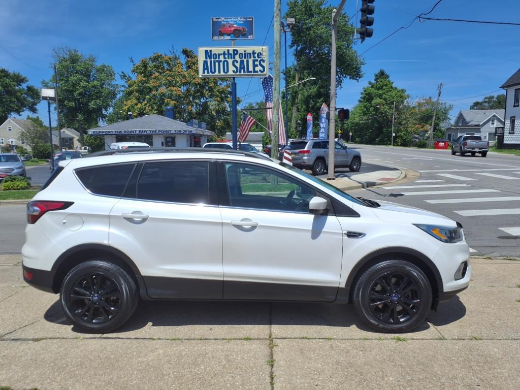 photo of 2018 Ford Escape SEL