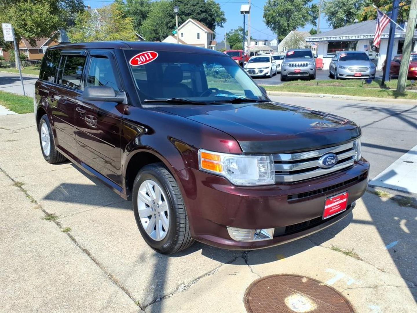 2011 Bordeaux Reserve Metallic Red Ford Flex SE (2FMGK5BC9BB) with an 3.5L 3.5L V6 262hp 248ft. lbs. Sequential Multiport Fuel Injection engine, 6-Speed Automatic transmission, located at 5505 N. Summit St., Toledo, OH, 43611, (419) 729-2688, 41.654953, -83.530014 - Photo#18