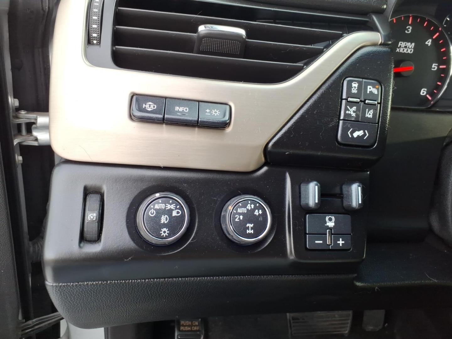 2015 Slate Gray Metallic G1c GMC Yukon Denali (1GKS2CKJ0FR) with an 6.2L EcoTec3 6.2L V8 420hp 460ft. lbs. Direct Injection engine, Automatic transmission, located at 5505 N. Summit St., Toledo, OH, 43611, (419) 729-2688, 41.654953, -83.530014 - Photo#19