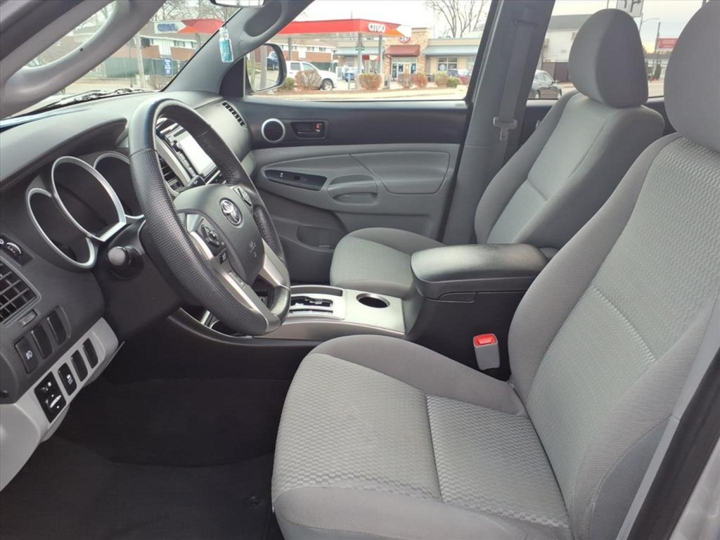 2014 Silver Sky Metallic Toyota Tacoma PreRunner V6 (5TFJU4GN5EX) with an 4.0L 4.0L V6 236hp 266ft. lbs. Sequential Electronic Fuel Injection engine, 5-Speed Automatic transmission, located at 5505 N. Summit St., Toledo, OH, 43611, (419) 729-2688, 41.654953, -83.530014 - Photo#1
