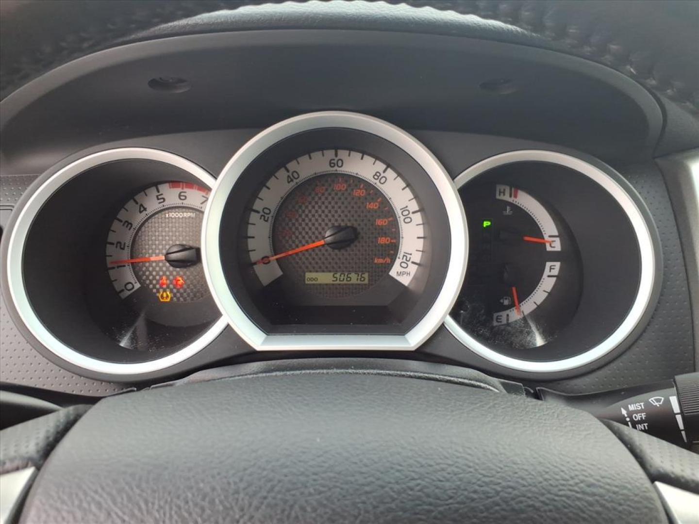 2014 Silver Sky Metallic Toyota Tacoma PreRunner V6 (5TFJU4GN5EX) with an 4.0L 4.0L V6 236hp 266ft. lbs. Sequential Electronic Fuel Injection engine, 5-Speed Automatic transmission, located at 5505 N. Summit St., Toledo, OH, 43611, (419) 729-2688, 41.654953, -83.530014 - Photo#7