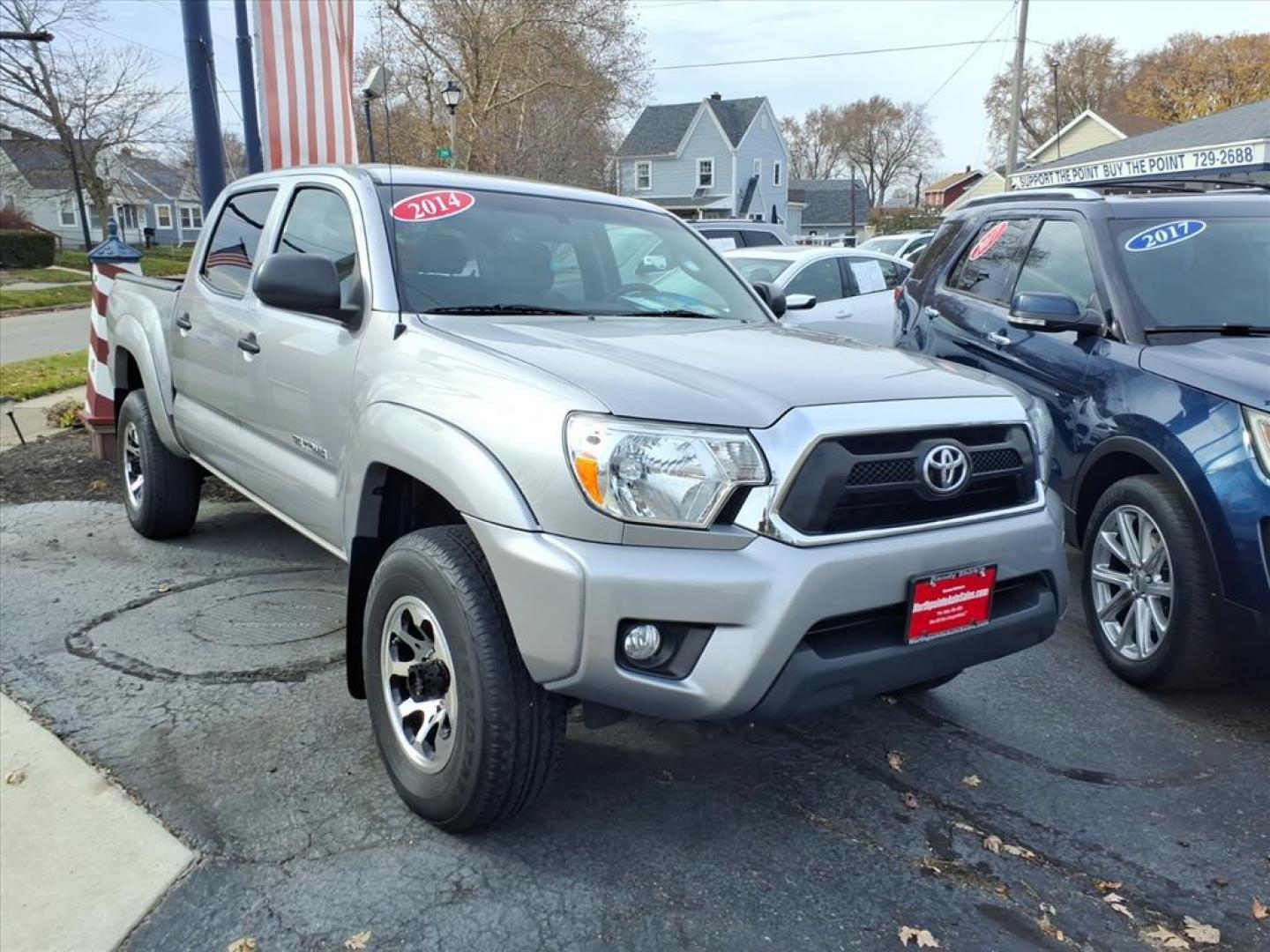 2014 Silver Sky Metallic Toyota Tacoma PreRunner V6 (5TFJU4GN5EX) with an 4.0L 4.0L V6 236hp 266ft. lbs. Sequential Electronic Fuel Injection engine, 5-Speed Automatic transmission, located at 5505 N. Summit St., Toledo, OH, 43611, (419) 729-2688, 41.654953, -83.530014 - Photo#15