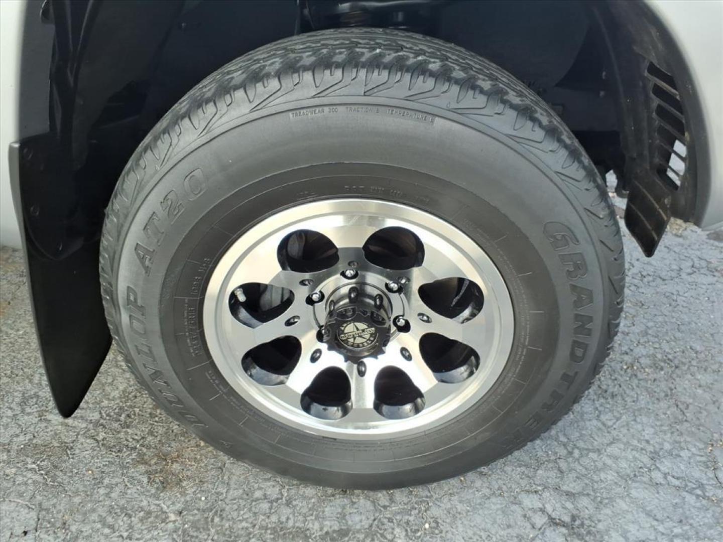 2014 Silver Sky Metallic Toyota Tacoma PreRunner V6 (5TFJU4GN5EX) with an 4.0L 4.0L V6 236hp 266ft. lbs. Sequential Electronic Fuel Injection engine, 5-Speed Automatic transmission, located at 5505 N. Summit St., Toledo, OH, 43611, (419) 729-2688, 41.654953, -83.530014 - Photo#21