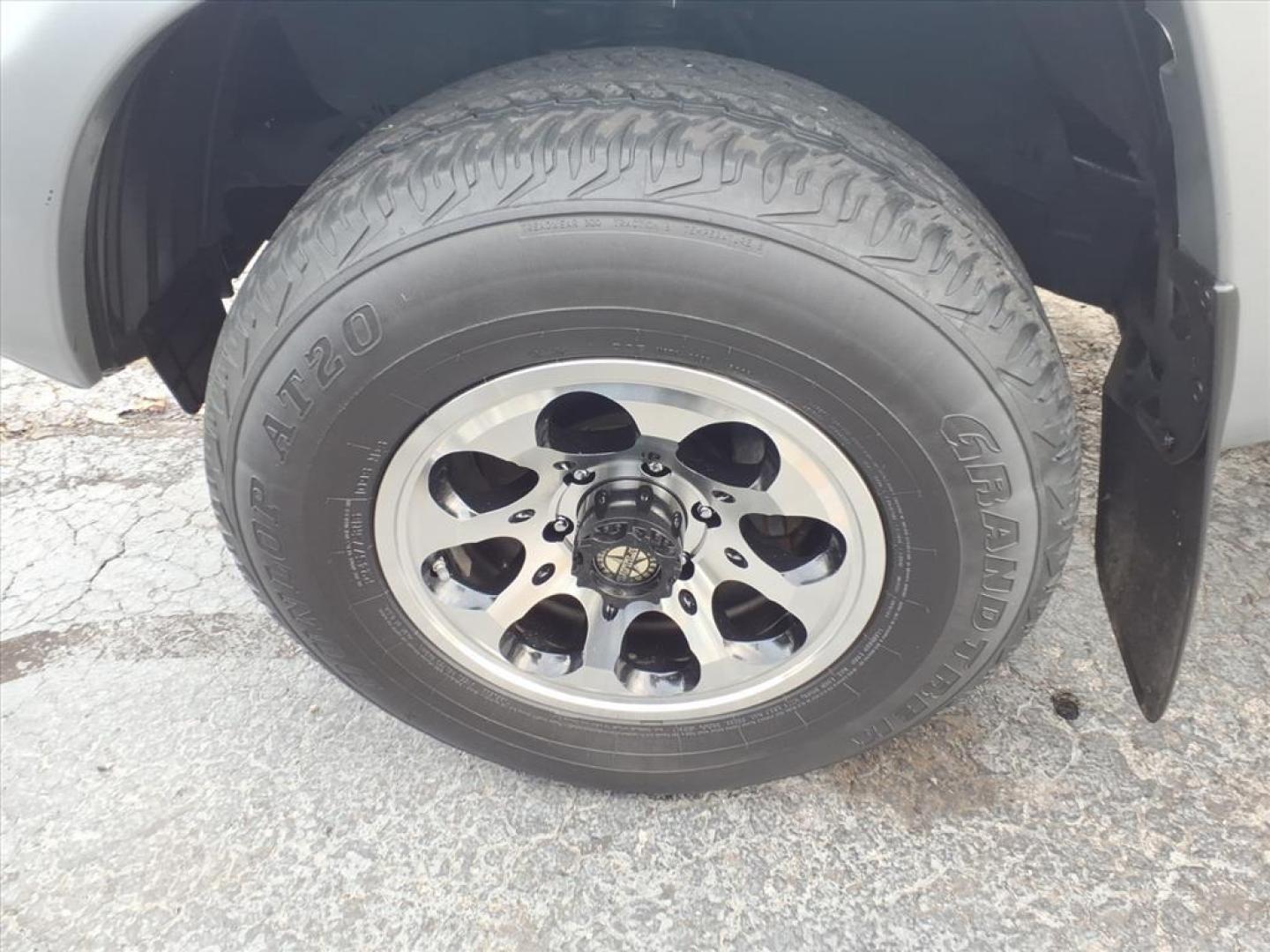 2014 Silver Sky Metallic Toyota Tacoma PreRunner V6 (5TFJU4GN5EX) with an 4.0L 4.0L V6 236hp 266ft. lbs. Sequential Electronic Fuel Injection engine, 5-Speed Automatic transmission, located at 5505 N. Summit St., Toledo, OH, 43611, (419) 729-2688, 41.654953, -83.530014 - Photo#22