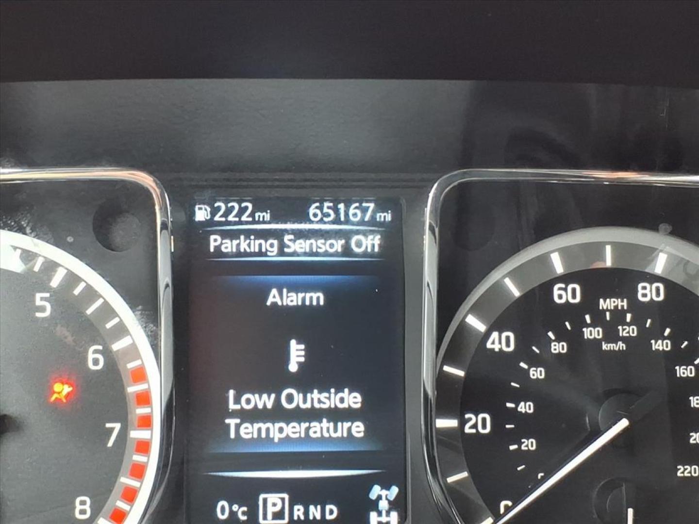 2017 Deep Blue Pearl Rbg Nissan Titan SV (1N6AA1E5XHN) with an 5.6L 5.6L V8 390hp 394ft. lbs. Direct Injection engine, 7-Speed Shiftable Automatic transmission, located at 5505 N. Summit St., Toledo, OH, 43611, (419) 729-2688, 41.654953, -83.530014 - Photo#9