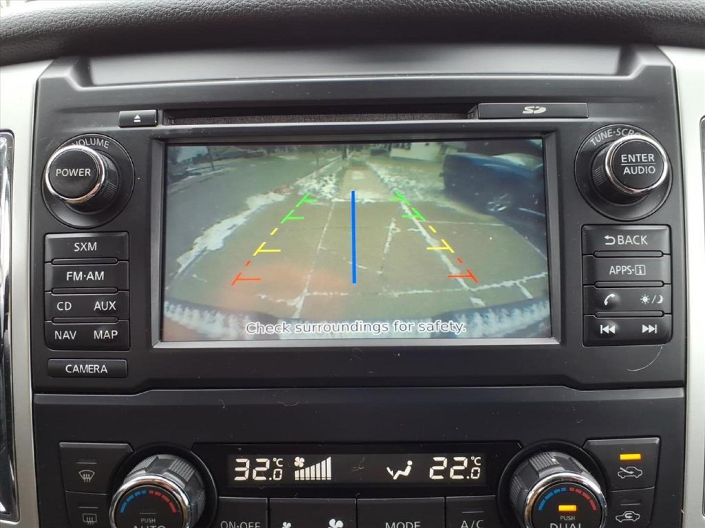 2017 Deep Blue Pearl Rbg Nissan Titan SV (1N6AA1E5XHN) with an 5.6L 5.6L V8 390hp 394ft. lbs. Direct Injection engine, 7-Speed Shiftable Automatic transmission, located at 5505 N. Summit St., Toledo, OH, 43611, (419) 729-2688, 41.654953, -83.530014 - Photo#15