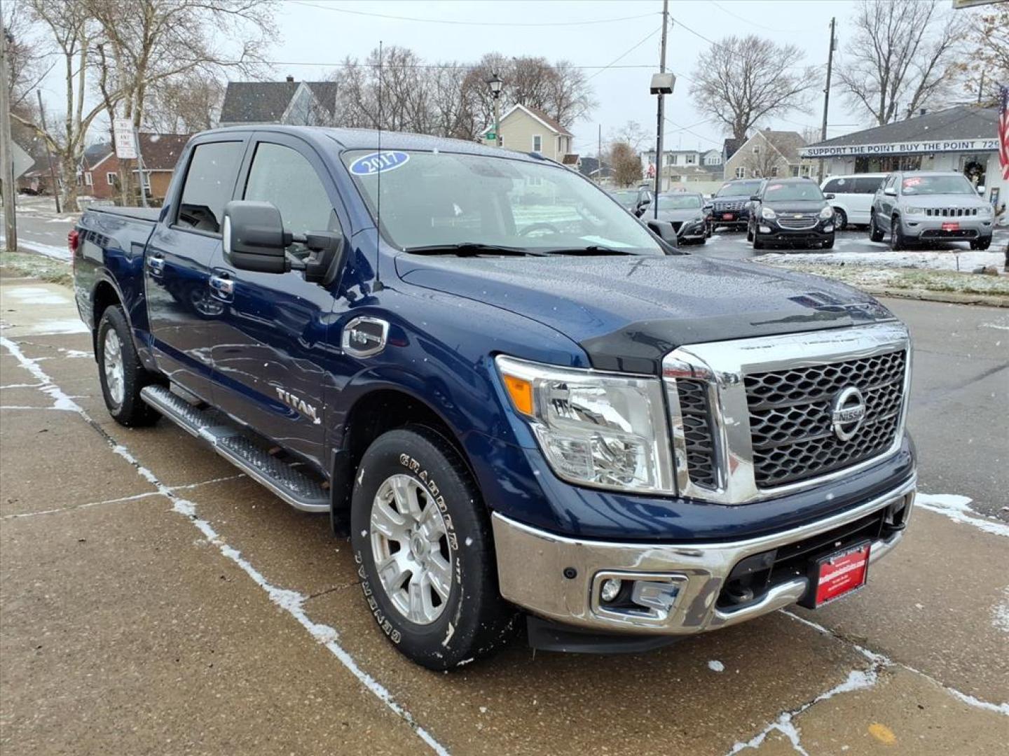 2017 Deep Blue Pearl Rbg Nissan Titan SV (1N6AA1E5XHN) with an 5.6L 5.6L V8 390hp 394ft. lbs. Direct Injection engine, 7-Speed Shiftable Automatic transmission, located at 5505 N. Summit St., Toledo, OH, 43611, (419) 729-2688, 41.654953, -83.530014 - Photo#19