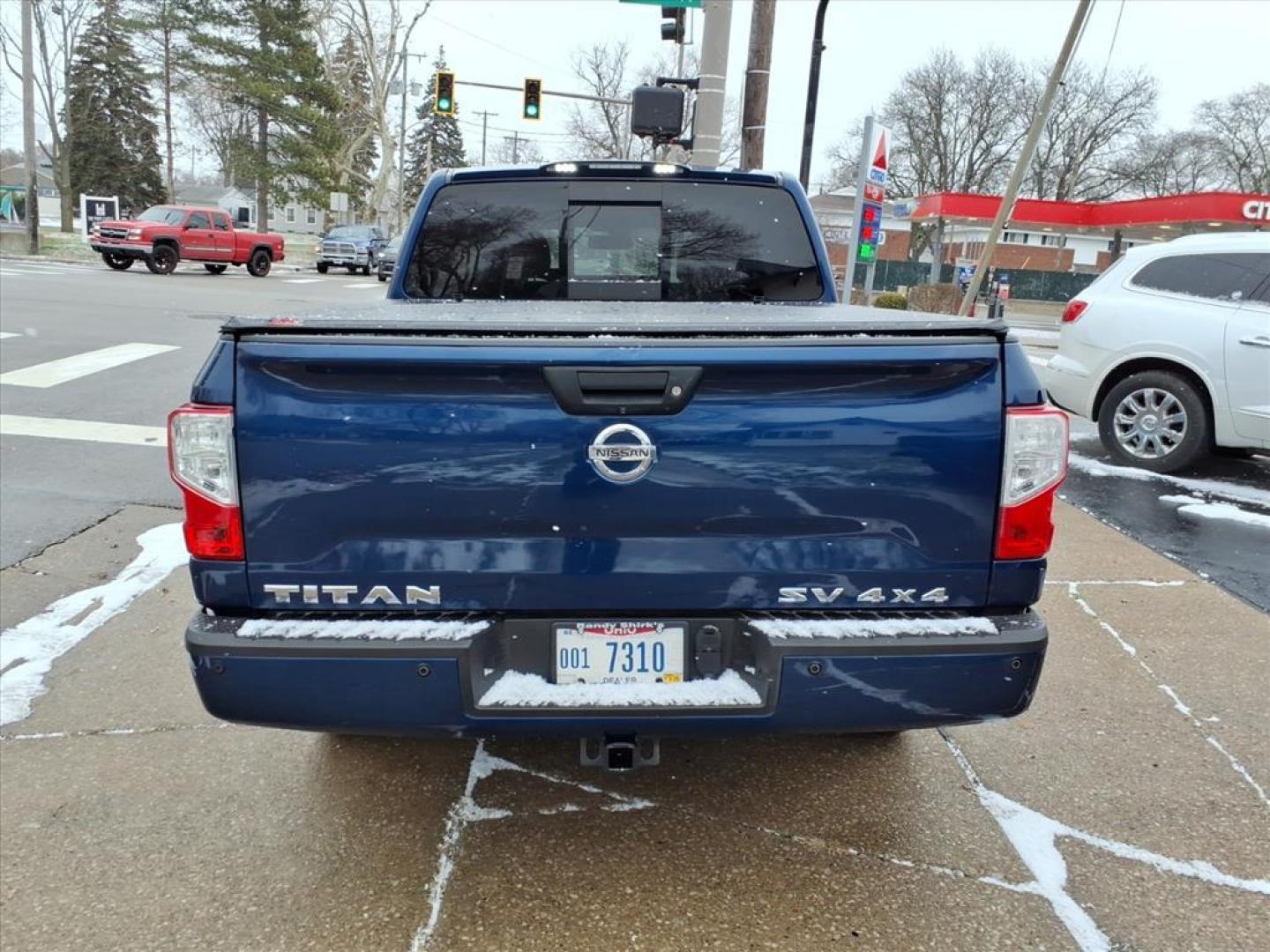 2017 Deep Blue Pearl Rbg Nissan Titan SV (1N6AA1E5XHN) with an 5.6L 5.6L V8 390hp 394ft. lbs. Direct Injection engine, 7-Speed Shiftable Automatic transmission, located at 5505 N. Summit St., Toledo, OH, 43611, (419) 729-2688, 41.654953, -83.530014 - Photo#24