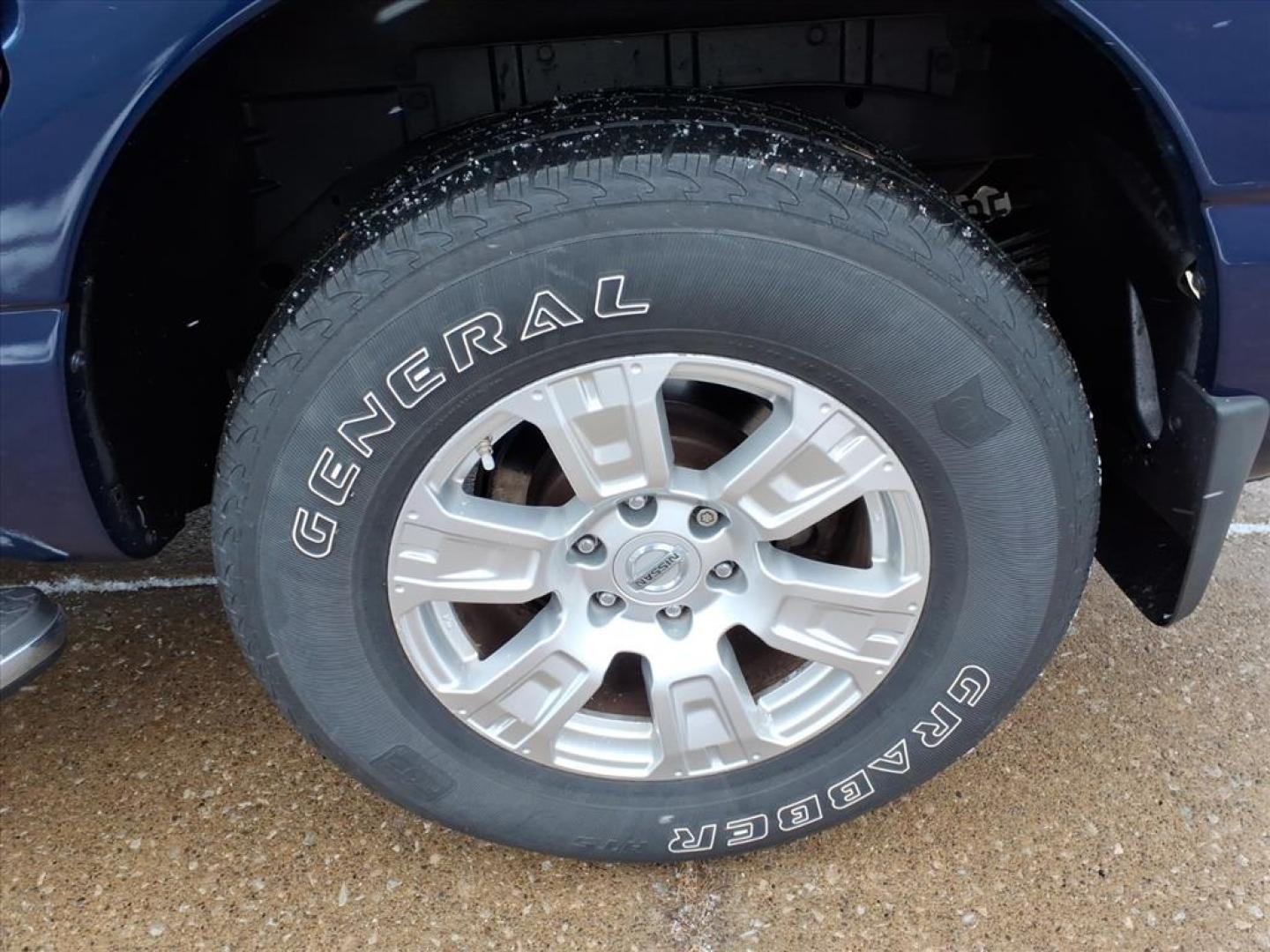 2017 Deep Blue Pearl Rbg Nissan Titan SV (1N6AA1E5XHN) with an 5.6L 5.6L V8 390hp 394ft. lbs. Direct Injection engine, 7-Speed Shiftable Automatic transmission, located at 5505 N. Summit St., Toledo, OH, 43611, (419) 729-2688, 41.654953, -83.530014 - Photo#29