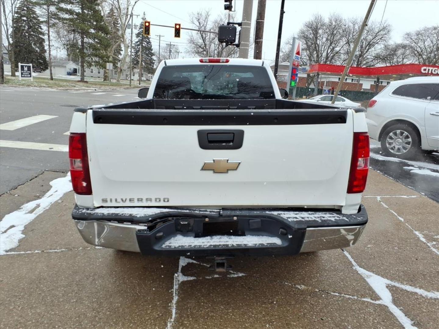2009 Summit White 50u Chevrolet Silverado 1500 Work Truck (1GCEC14X29Z) with an 4.3L Vortec 4.3L V6 195hp 260ft. lbs. Sequential-Port F.I. engine, 4-Speed Automatic transmission, located at 5505 N. Summit St., Toledo, OH, 43611, (419) 729-2688, 41.654953, -83.530014 - Photo#16