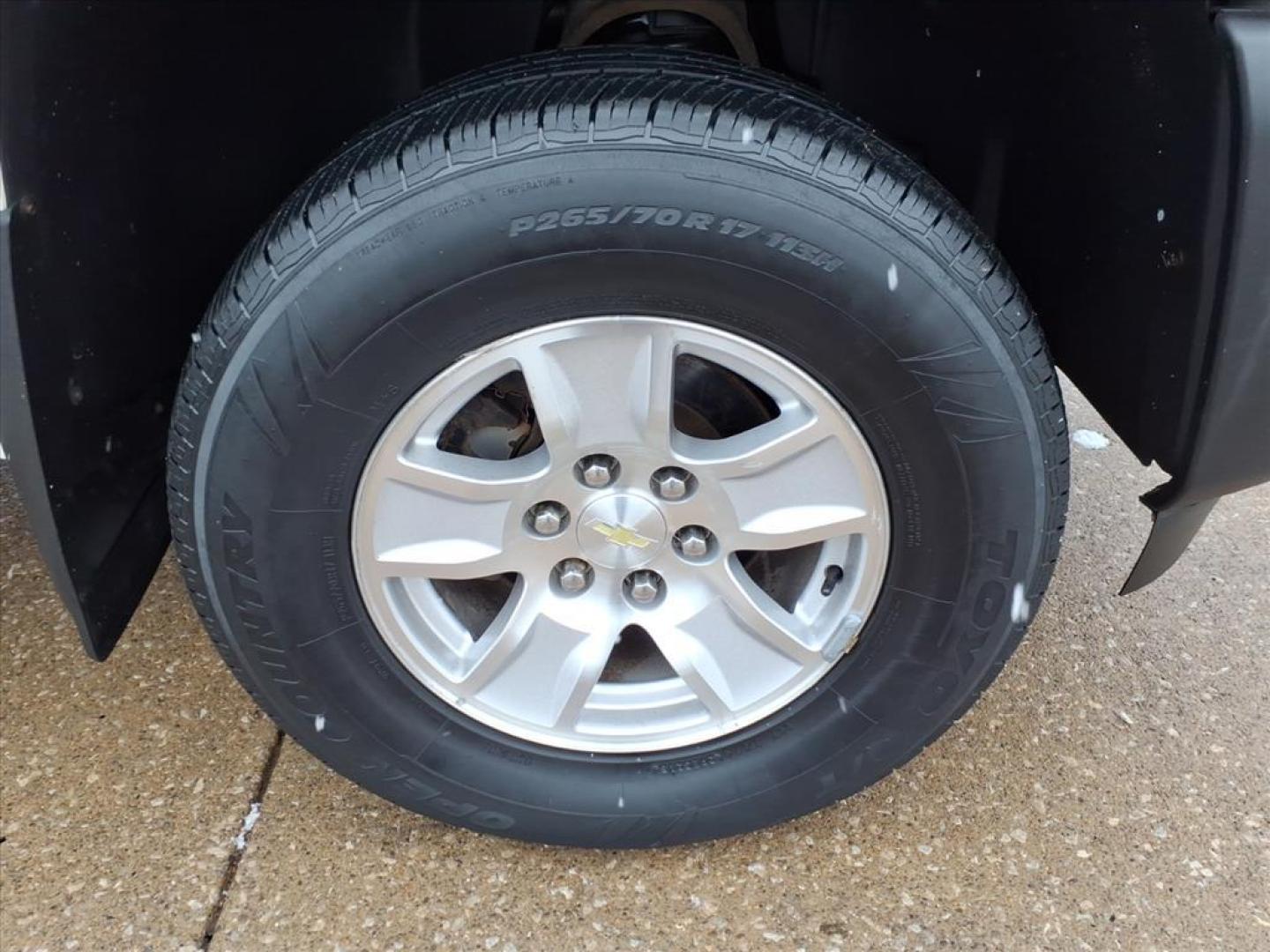 2009 Summit White 50u Chevrolet Silverado 1500 Work Truck (1GCEC14X29Z) with an 4.3L Vortec 4.3L V6 195hp 260ft. lbs. Sequential-Port F.I. engine, 4-Speed Automatic transmission, located at 5505 N. Summit St., Toledo, OH, 43611, (419) 729-2688, 41.654953, -83.530014 - Photo#19