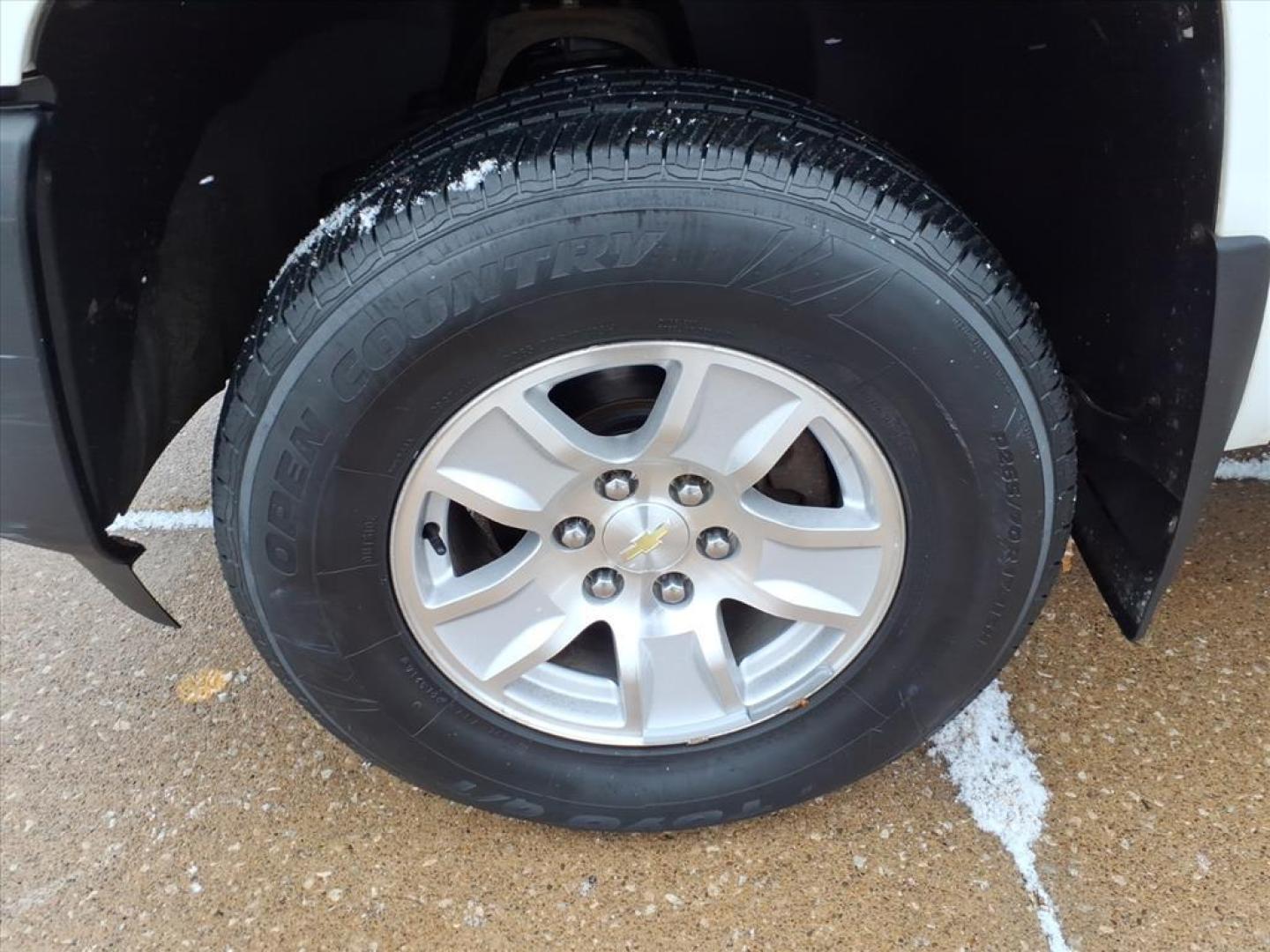 2009 Summit White 50u Chevrolet Silverado 1500 Work Truck (1GCEC14X29Z) with an 4.3L Vortec 4.3L V6 195hp 260ft. lbs. Sequential-Port F.I. engine, 4-Speed Automatic transmission, located at 5505 N. Summit St., Toledo, OH, 43611, (419) 729-2688, 41.654953, -83.530014 - Photo#20