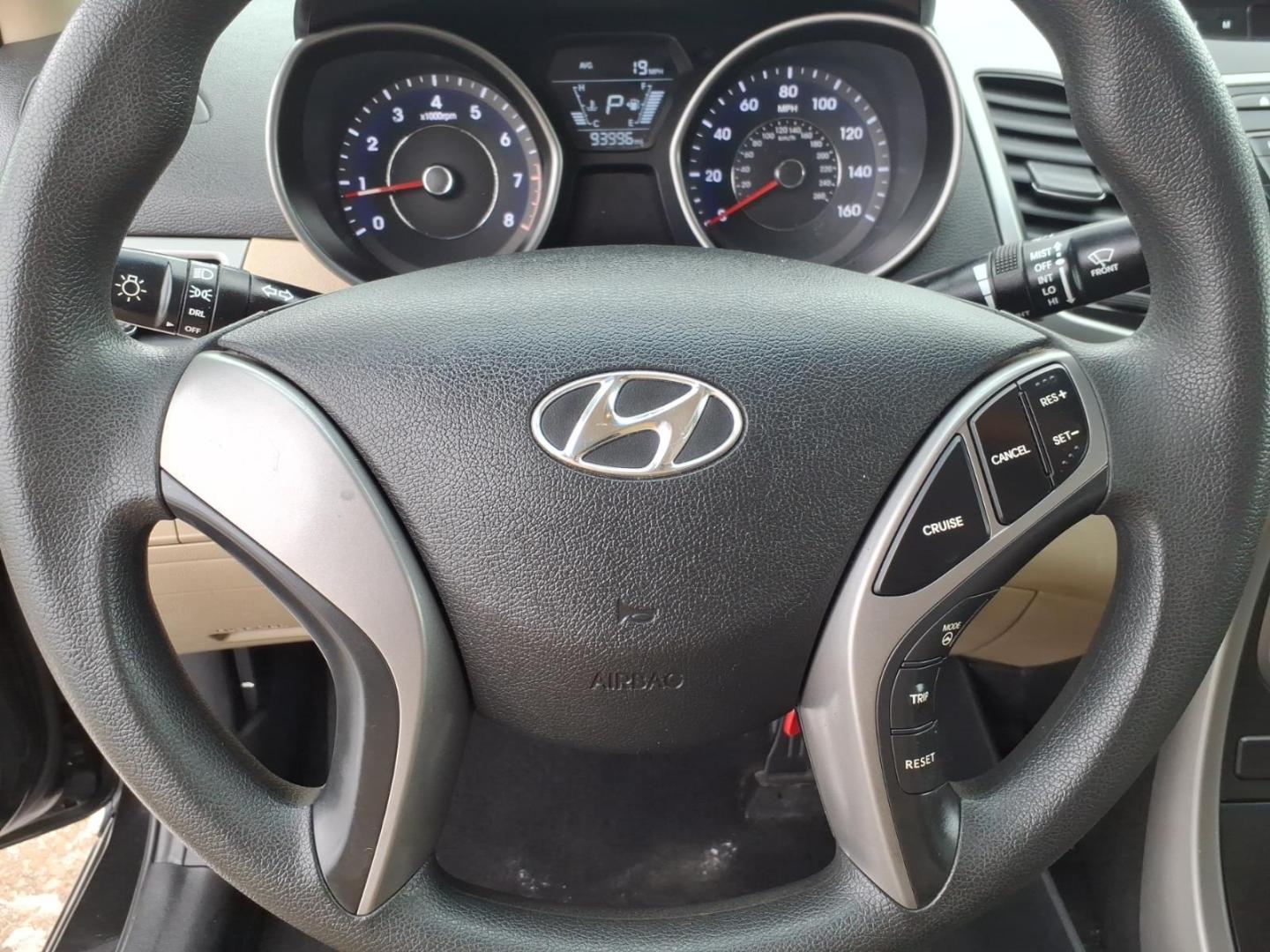 2015 Black Diamond Hyundai ELANTRA SE (5NPDH4AE6FH) with an 1.8L 1.8L I4 145hp 130ft. lbs. Sequential Multiport Fuel Injection engine, 6-Speed Shiftable Automatic transmission, located at 5505 N. Summit St., Toledo, OH, 43611, (419) 729-2688, 41.654953, -83.530014 - Photo#6