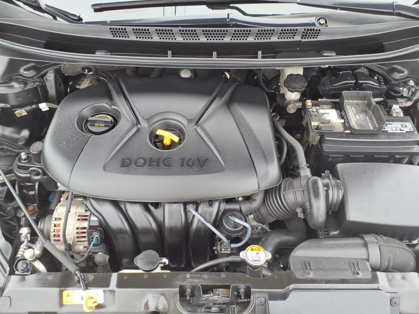 2015 Black Diamond Hyundai ELANTRA SE (5NPDH4AE6FH) with an 1.8L 1.8L I4 145hp 130ft. lbs. Sequential Multiport Fuel Injection engine, 6-Speed Shiftable Automatic transmission, located at 5505 N. Summit St., Toledo, OH, 43611, (419) 729-2688, 41.654953, -83.530014 - Photo#13