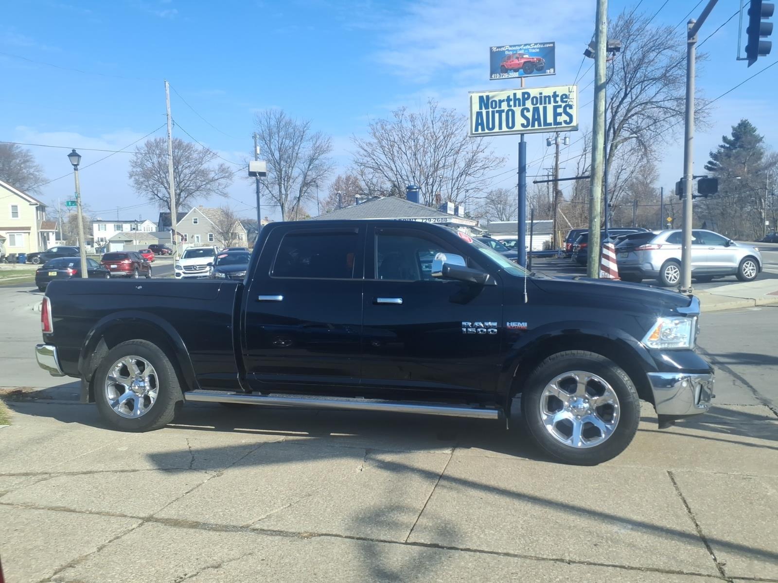 photo of 2015 RAM 1500 Laramie