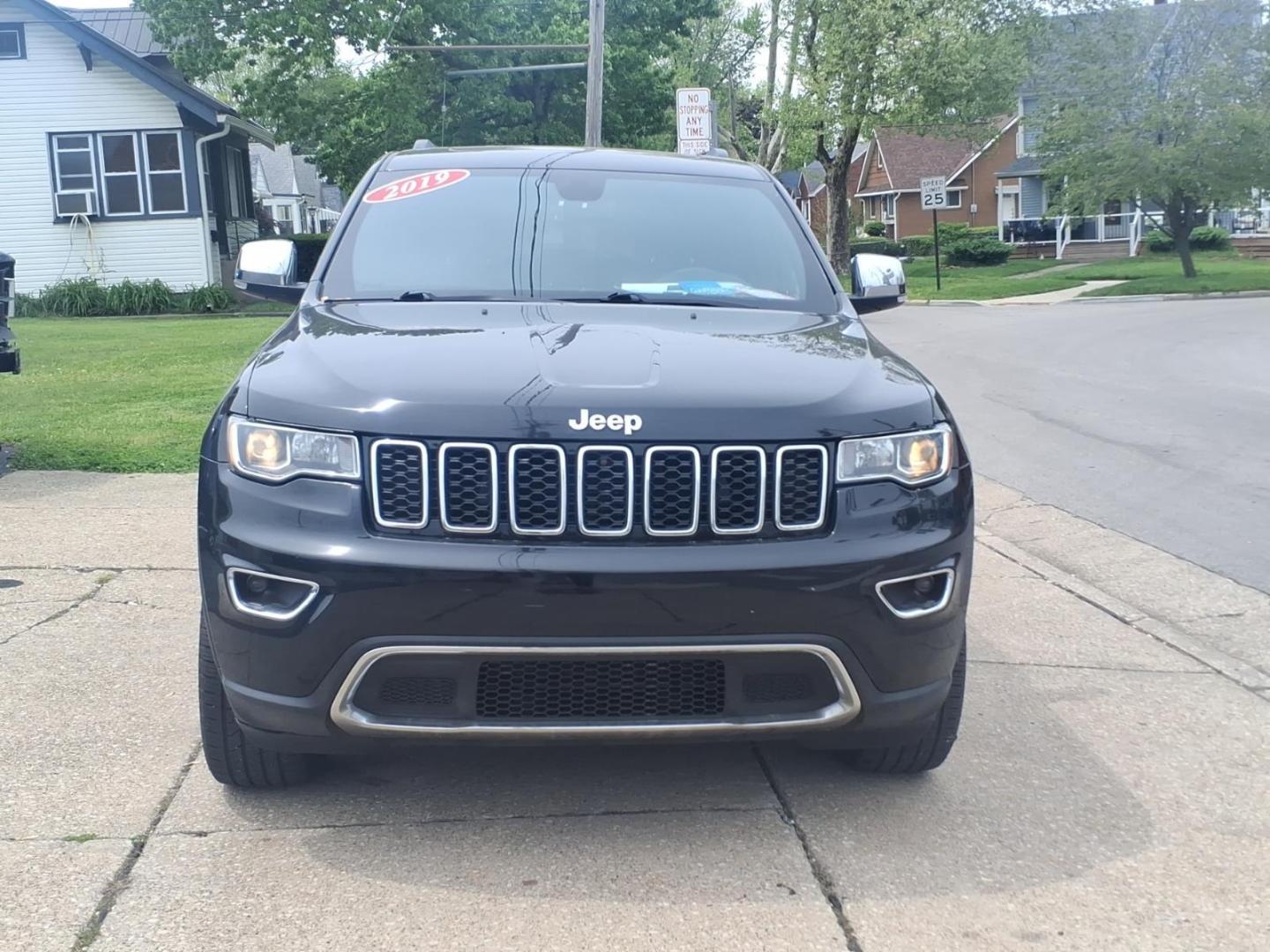 2019 Diamond Black Crystal Pearl Coat Pxj Jeep Grand Cherokee Limited (1C4RJFBGXKC) with an 3.6L Pentastar 3.6L V6 295hp 260ft. lbs. Sequential Multiport Fuel Injection engine, 8-Speed Shiftable Automatic transmission, located at 5505 N. Summit St., Toledo, OH, 43611, (419) 729-2688, 41.654953, -83.530014 - Photo#24
