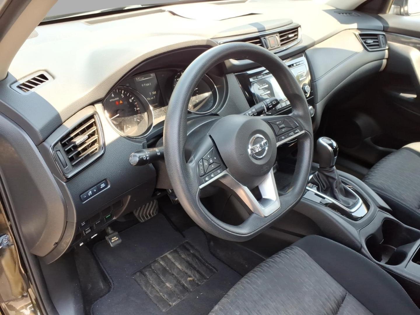 2017 Dk. Green Nissan Rogue S (JN8AT2MVXHW) with an 2.5L 2.5L I4 170hp 175ft. lbs. Sequential Multiport Fuel Injection engine, CVT transmission, located at 5505 N. Summit St., Toledo, OH, 43611, (419) 729-2688, 41.654953, -83.530014- Photo#2