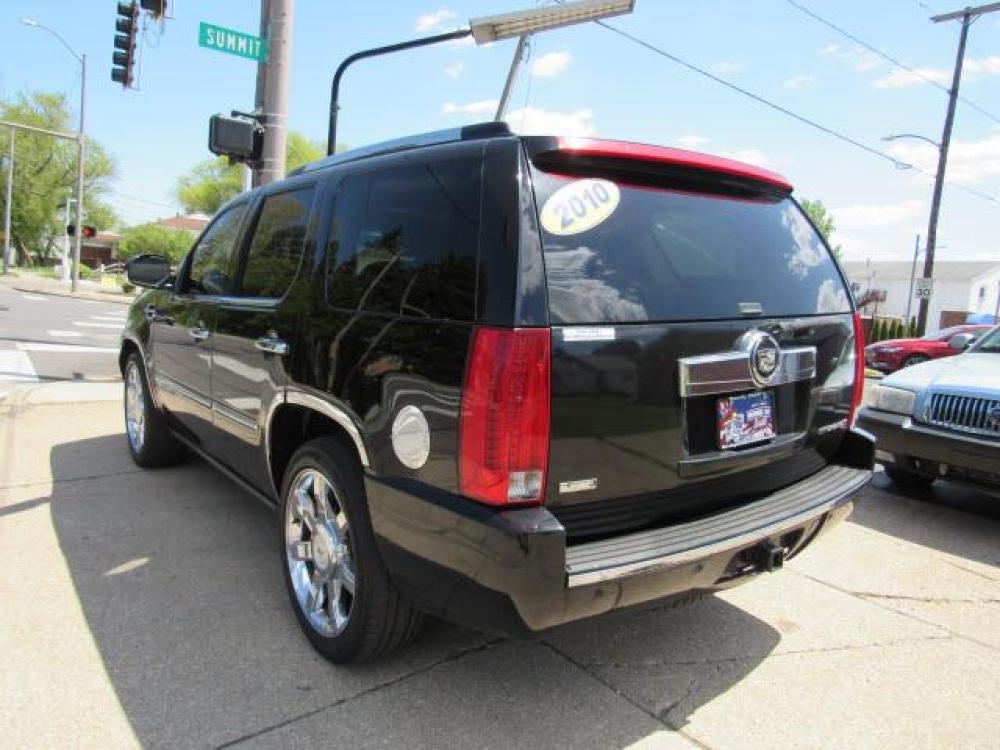 2010 Black Raven Cadillac Escalade Premium (1GYUKCEFXAR) with an 6.2 8 Cylinder Sequential-Port F.I. engine, 6-Speed Shiftable Automatic transmission, located at 5505 N. Summit St., Toledo, OH, 43611, (419) 729-2688, 41.654953, -83.530014 - Photo #20