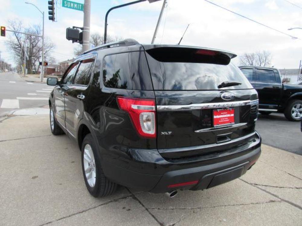 2014 Tuxedo Black Metallic Ford Explorer XLT (1FM5K8D86EG) with an 3.5 6 Cylinder Sequential Multiport Fuel Injection engine, 6-Speed Shiftable Automatic transmission, located at 5505 N. Summit St., Toledo, OH, 43611, (419) 729-2688, 41.654953, -83.530014 - Photo #21