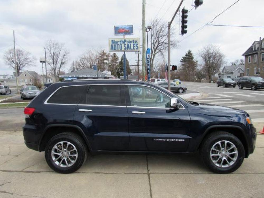 2015 True Blue Pearl Coat Jeep Grand Cherokee Limited 4X4 (1C4RJFBG5FC) with an 3.6 6 Cylinder Sequential Multiport Fuel Injection engine, 8-Speed Shiftable Automatic transmission, located at 5505 N. Summit St., Toledo, OH, 43611, (419) 729-2688, 41.654953, -83.530014 - Photo #0