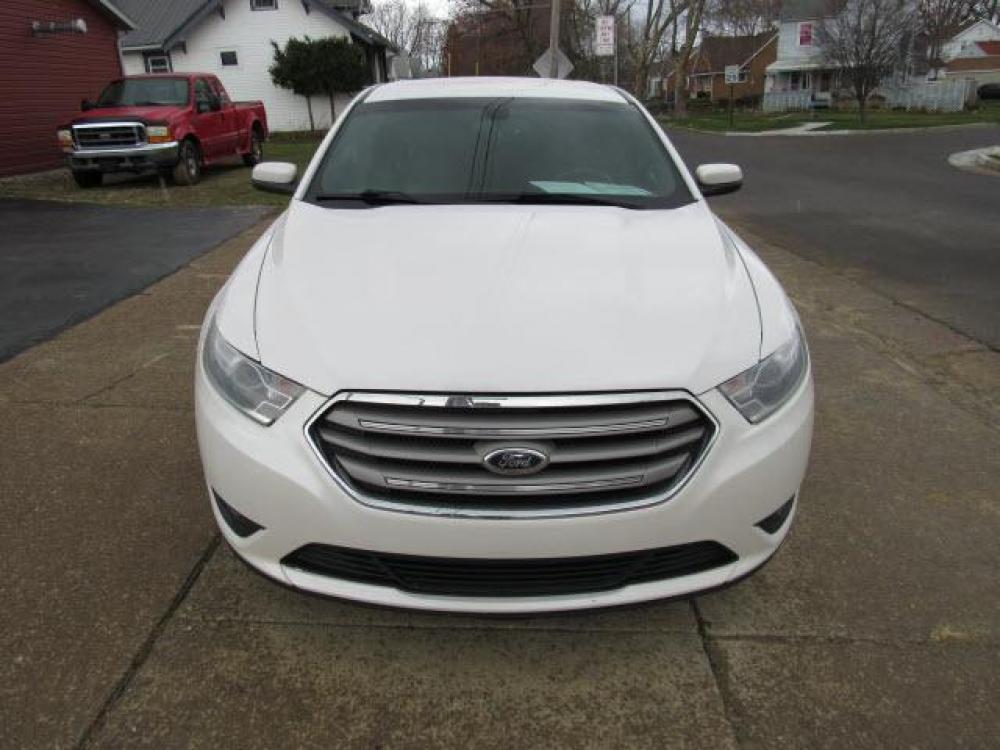 2013 White Platinum Metallic Tri-Coat Ford Taurus SEL (1FAHP2E80DG) with an 3.5 6 Cylinder Sequential Multiport Fuel Injection engine, 6-Speed Shiftable Automatic transmission, located at 5505 N. Summit St., Toledo, OH, 43611, (419) 729-2688, 41.654953, -83.530014 - Photo #15