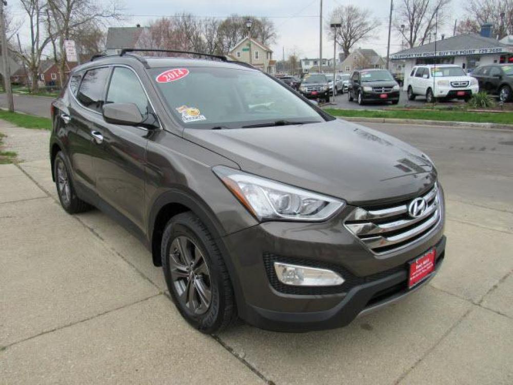 2014 Cabo Bronze Hyundai Santa Fe Sport 2.4l AWD (5XYZUDLB3EG) with an 2.4 4 Cylinder Direct Injection engine, 6-Speed Shiftable Automatic transmission, located at 5505 N. Summit St., Toledo, OH, 43611, (419) 729-2688, 41.654953, -83.530014 - Photo #17