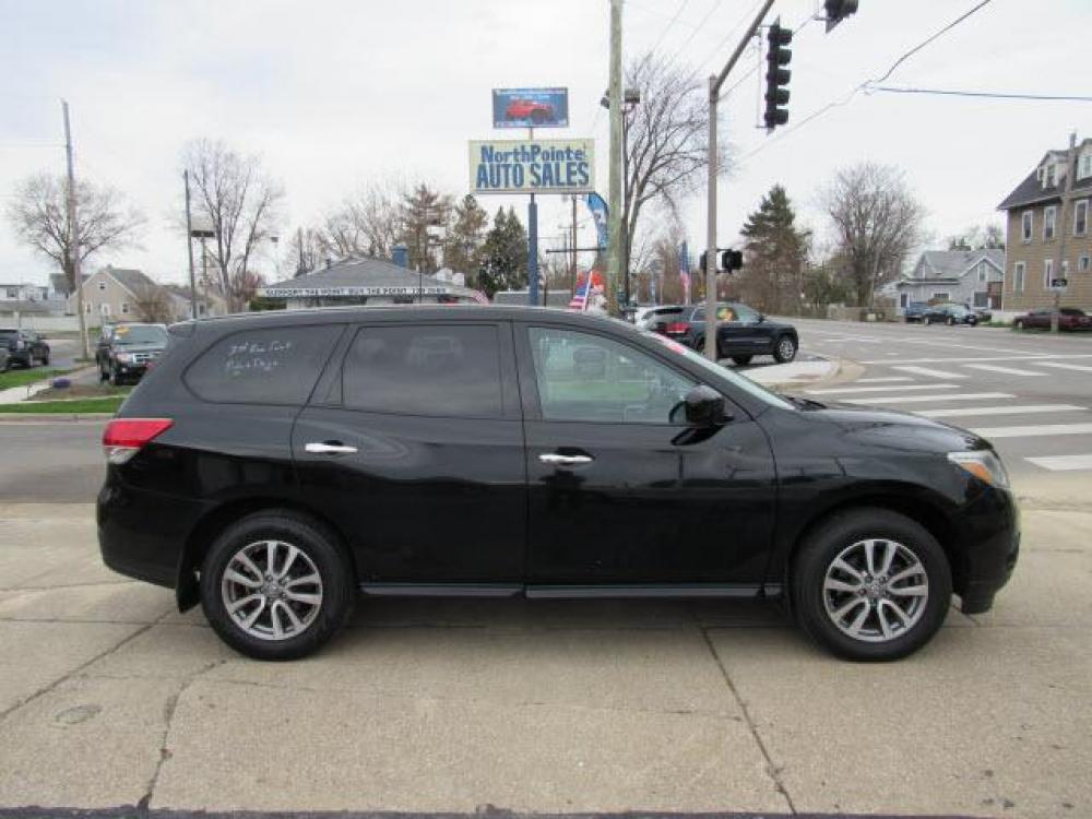 2013 Super Black Nissan Pathfinder S (5N1AR2MN8DC) with an 3.5 6 Cylinder Sequential Multiport Fuel Injection engine, CVT transmission, located at 5505 N. Summit St., Toledo, OH, 43611, (419) 729-2688, 41.654953, -83.530014 - Photo #0