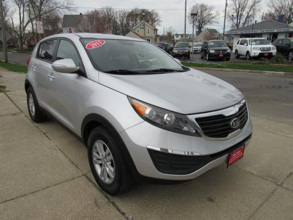 2011 Bright Silver Kia Sportage Base (KNDPB3A29B7) with an 2.4 4 Cylinder Sequential Multiport Fuel Injection engine, Automatic transmission, located at 5505 N. Summit St., Toledo, OH, 43611, (419) 729-2688, 41.654953, -83.530014 - Photo #14