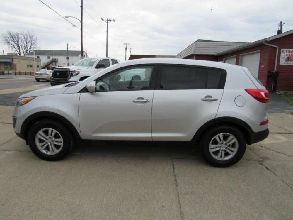 2011 Bright Silver Kia Sportage Base (KNDPB3A29B7) with an 2.4 4 Cylinder Sequential Multiport Fuel Injection engine, Automatic transmission, located at 5505 N. Summit St., Toledo, OH, 43611, (419) 729-2688, 41.654953, -83.530014 - Photo #17
