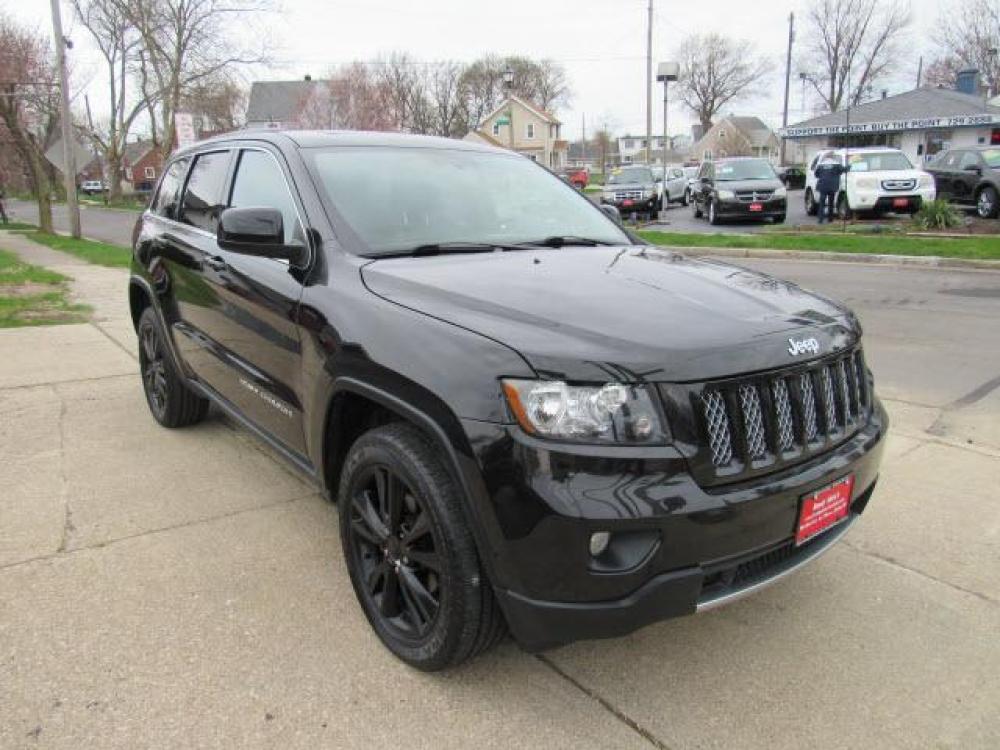 2012 Brilliant Black Crystal Pearl Coat Jeep Grand Cherokee Laredo 4X4 (1C4RJFAG9CC) with an 3.6 6 Cylinder Sequential Multiport Fuel Injection engine, 5-Speed Automatic transmission, located at 5505 N. Summit St., Toledo, OH, 43611, (419) 729-2688, 41.654953, -83.530014 - Photo #19