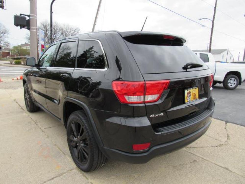 2012 Brilliant Black Crystal Pearl Coat Jeep Grand Cherokee Laredo 4X4 (1C4RJFAG9CC) with an 3.6 6 Cylinder Sequential Multiport Fuel Injection engine, 5-Speed Automatic transmission, located at 5505 N. Summit St., Toledo, OH, 43611, (419) 729-2688, 41.654953, -83.530014 - Photo #23