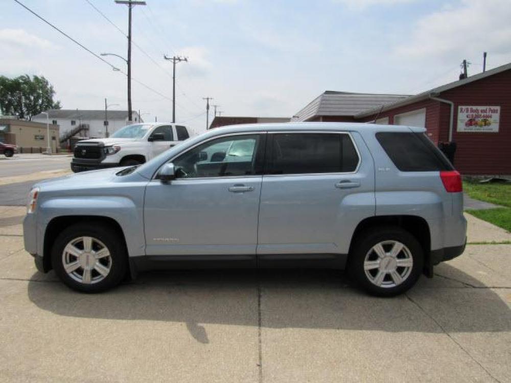 2014 Atlantis Blue Metallic GMC Terrain SLE-1 (2GKFLVEK7E6) with an 2.4 4 Cylinder Direct Injection engine, 6-Speed Shiftable Automatic transmission, located at 5505 N. Summit St., Toledo, OH, 43611, (419) 729-2688, 41.654953, -83.530014 - Photo #17