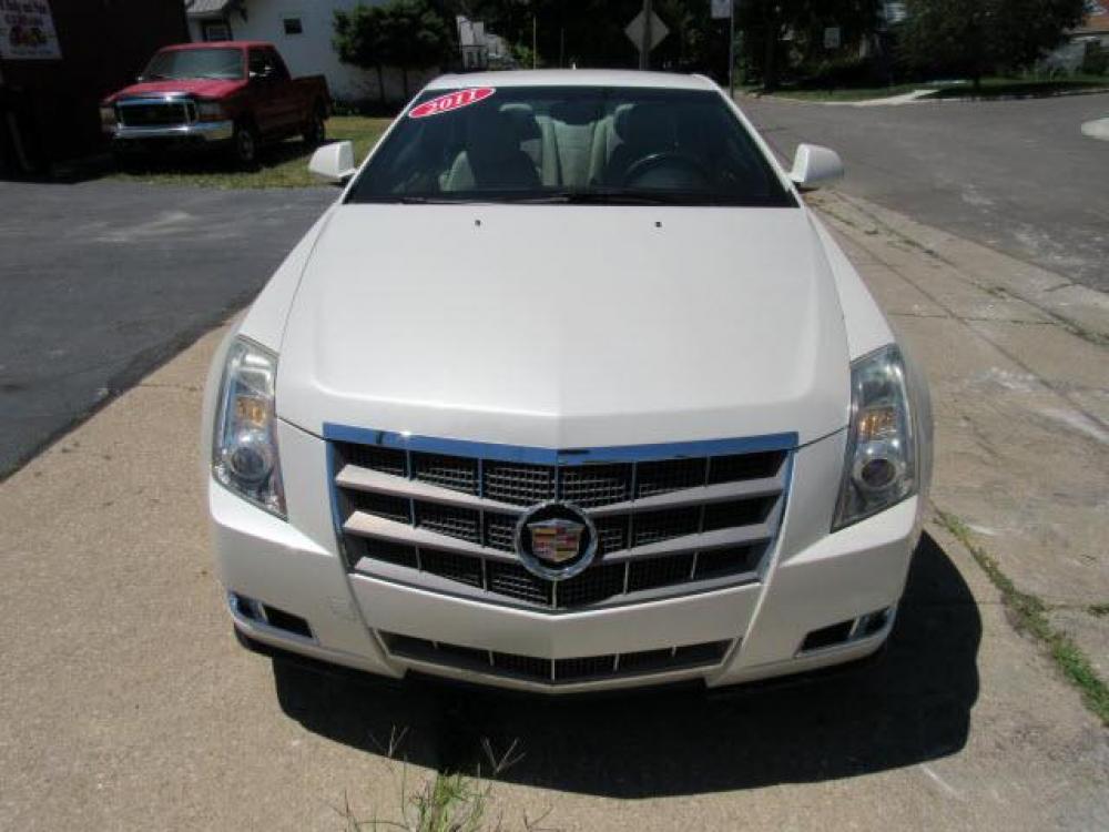 2011 White Diamond Tricoat Cadillac CTS 3.6L Performance (1G6DJ1ED4B0) with an 3.6 6 Cylinder Direct Injection engine, 6-Speed Shiftable Automatic transmission, located at 5505 N. Summit St., Toledo, OH, 43611, (419) 729-2688, 41.654953, -83.530014 - Photo #21