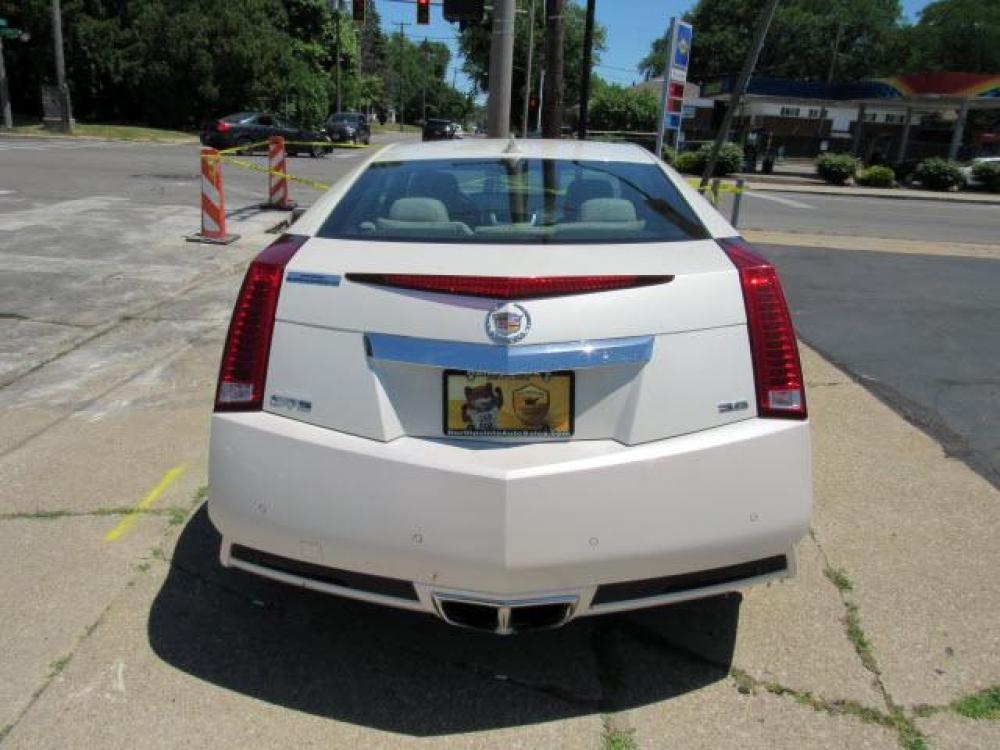 2011 White Diamond Tricoat Cadillac CTS 3.6L Performance (1G6DJ1ED4B0) with an 3.6 6 Cylinder Direct Injection engine, 6-Speed Shiftable Automatic transmission, located at 5505 N. Summit St., Toledo, OH, 43611, (419) 729-2688, 41.654953, -83.530014 - Photo #25