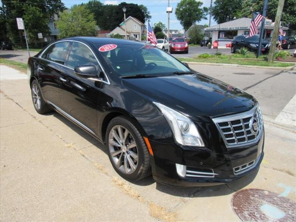 2013 Black Diamond Tricoat Cadillac XTS Luxury Collection (2G61P5S30D9) with an 3.6 6 Cylinder Direct Injection engine, 6-Speed Shiftable Automatic transmission, located at 5505 N. Summit St., Toledo, OH, 43611, (419) 729-2688, 41.654953, -83.530014 - Photo #19