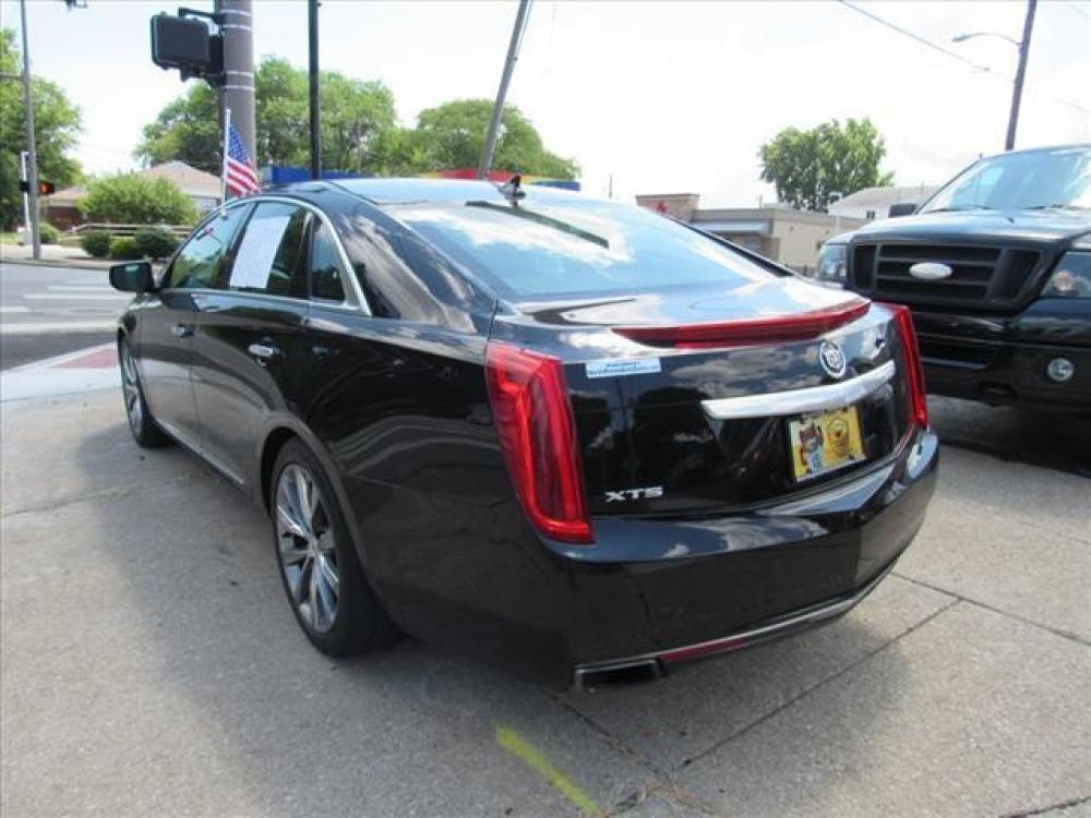2013 Black Diamond Tricoat Cadillac XTS Luxury Collection (2G61P5S30D9) with an 3.6 6 Cylinder Direct Injection engine, 6-Speed Shiftable Automatic transmission, located at 5505 N. Summit St., Toledo, OH, 43611, (419) 729-2688, 41.654953, -83.530014 - Photo #23