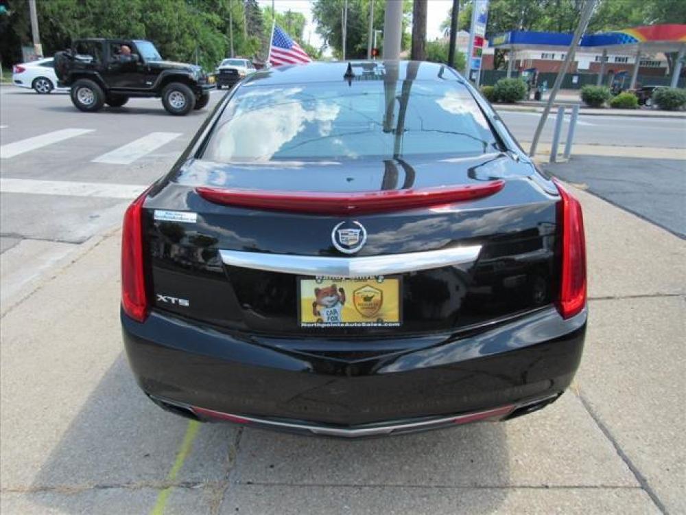2013 Black Diamond Tricoat Cadillac XTS Luxury Collection (2G61P5S30D9) with an 3.6 6 Cylinder Direct Injection engine, 6-Speed Shiftable Automatic transmission, located at 5505 N. Summit St., Toledo, OH, 43611, (419) 729-2688, 41.654953, -83.530014 - Photo #24