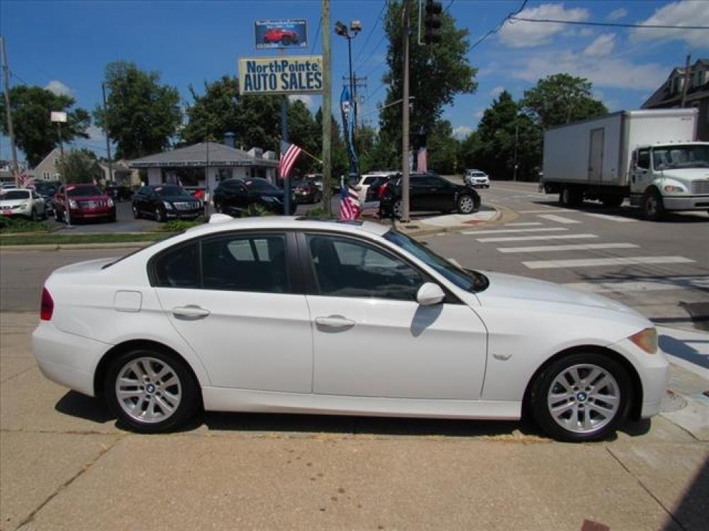 2007 Alpine White BMW 3 Series 328i (WBAVC53597F) with an 3.0 6 Cylinder Fuel Injected engine, 6-Speed Shiftable Automatic transmission, located at 5505 N. Summit St., Toledo, OH, 43611, (419) 729-2688, 41.654953, -83.530014 - Photo #0